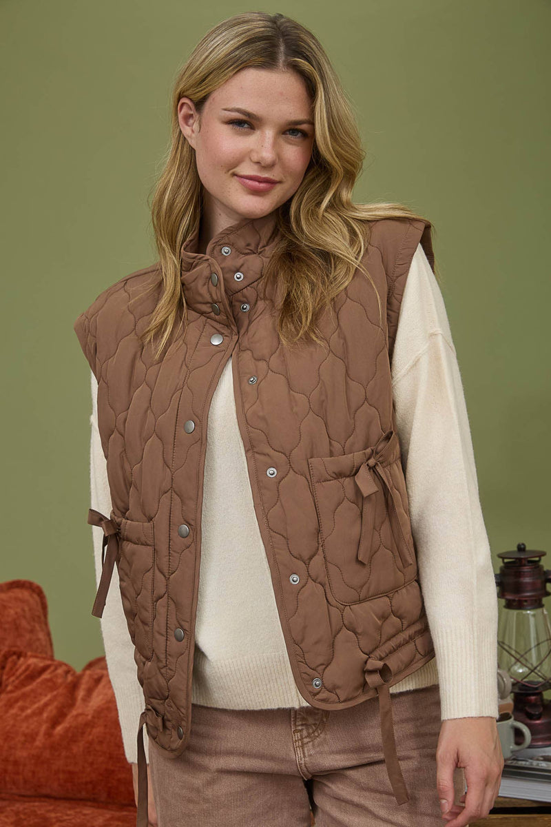 TIE DETAIL SNAP BUTTON DOWN QUILTED PUFFER VEST: BROWN