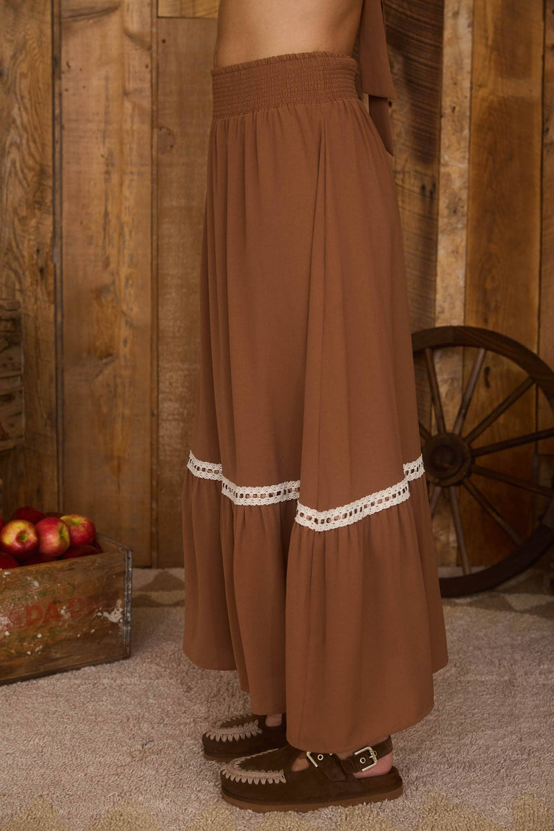 CONTRAST LACE TRIM SMOCKED WAIST MIDI SKIRT: LIGHT BROWN