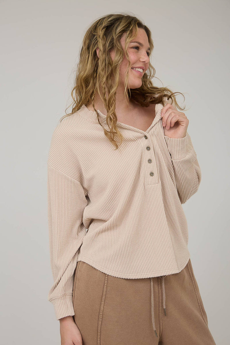 LIGHT KHAKI WASHED RIBBED LONG SLEEVE HENLEY KNIT TOP