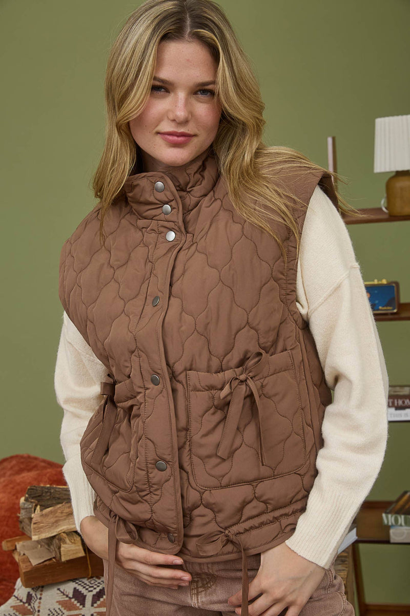 TIE DETAIL SNAP BUTTON DOWN QUILTED PUFFER VEST: BROWN