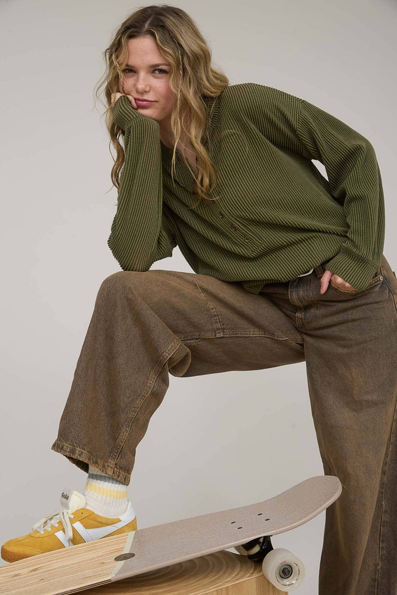 OLIVE WASHED RIBBED LONG SLEEVE HENLEY KNIT TOP