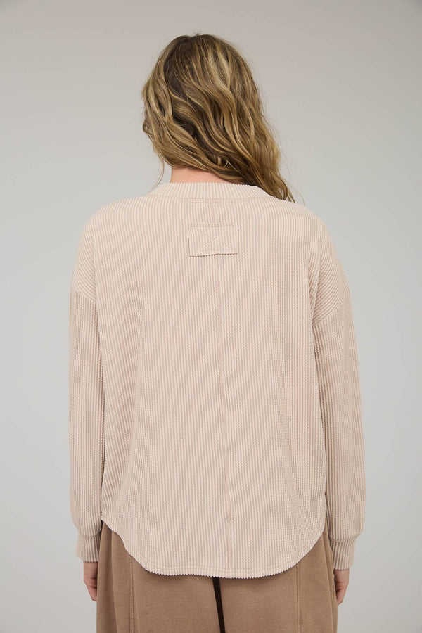 LIGHT KHAKI WASHED RIBBED LONG SLEEVE HENLEY KNIT TOP
