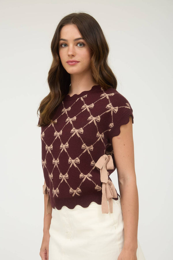 BURGUNDY BOW PATTERN SHORT SLEEVE SIDE TIE KNIT PULLOVER