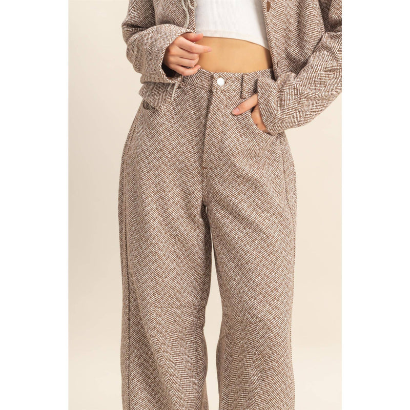 Herringbone Patterned Barrel Pants: BROWN