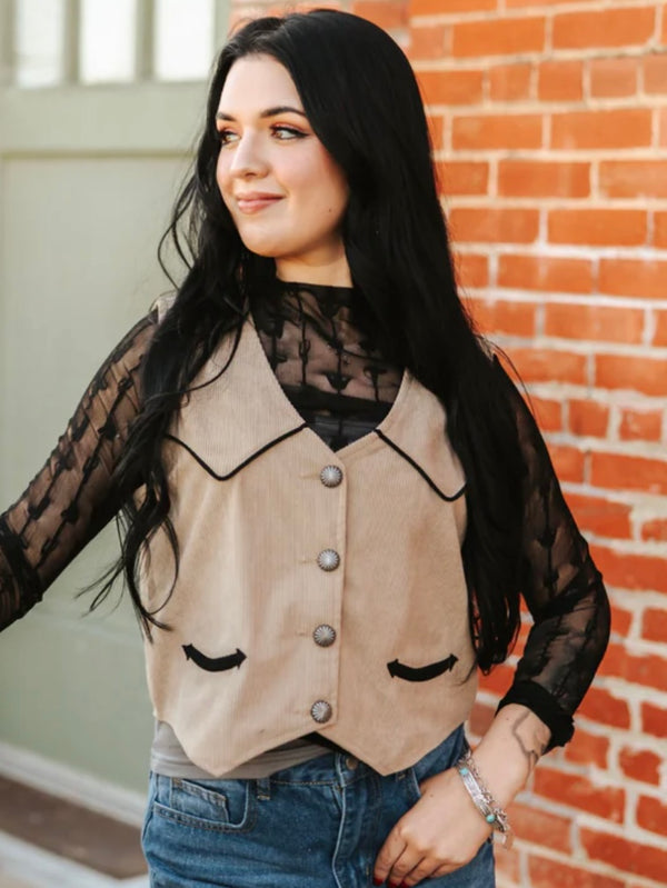 Coyote Ridge Vest in Dust