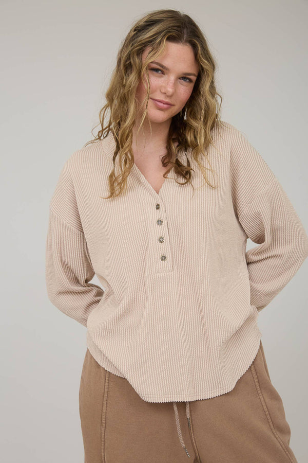 LIGHT KHAKI WASHED RIBBED LONG SLEEVE HENLEY KNIT TOP