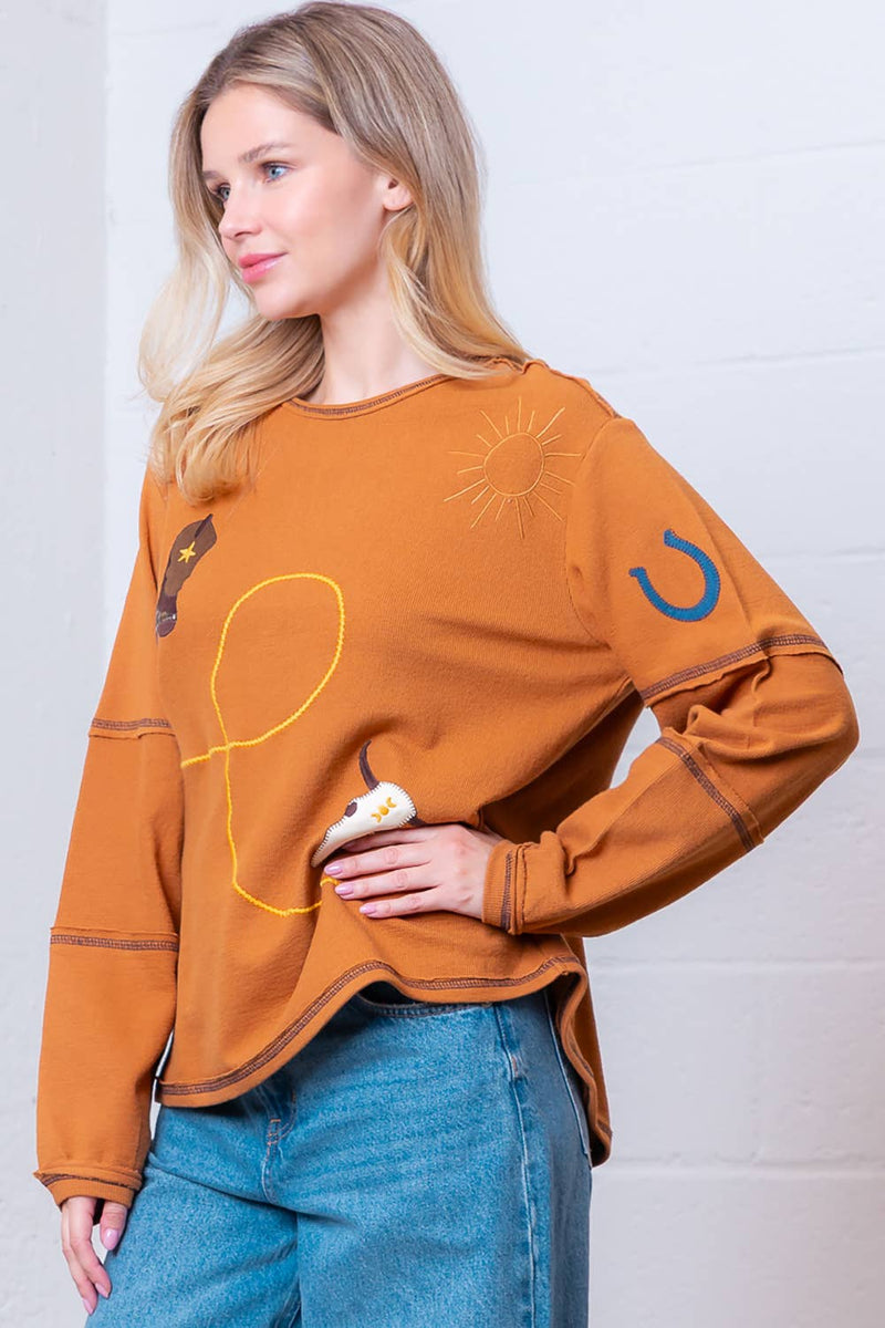BOAT NECK WESTERN EMBO TOP: Camel