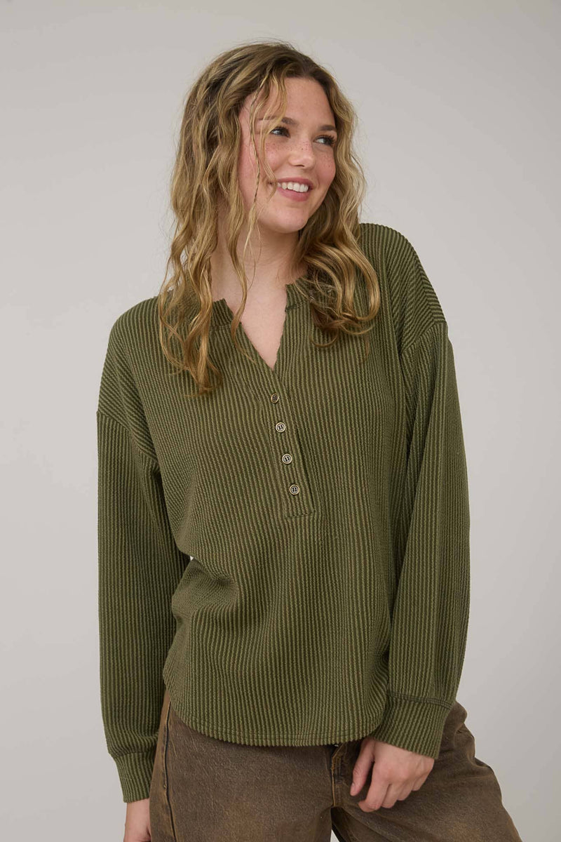 OLIVE WASHED RIBBED LONG SLEEVE HENLEY KNIT TOP