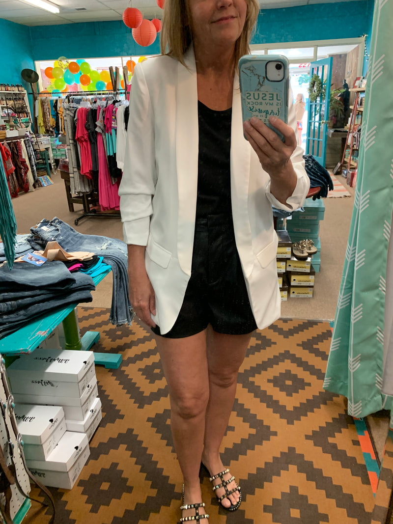 Off White open-front blazer with ruched 3/4 sleeves