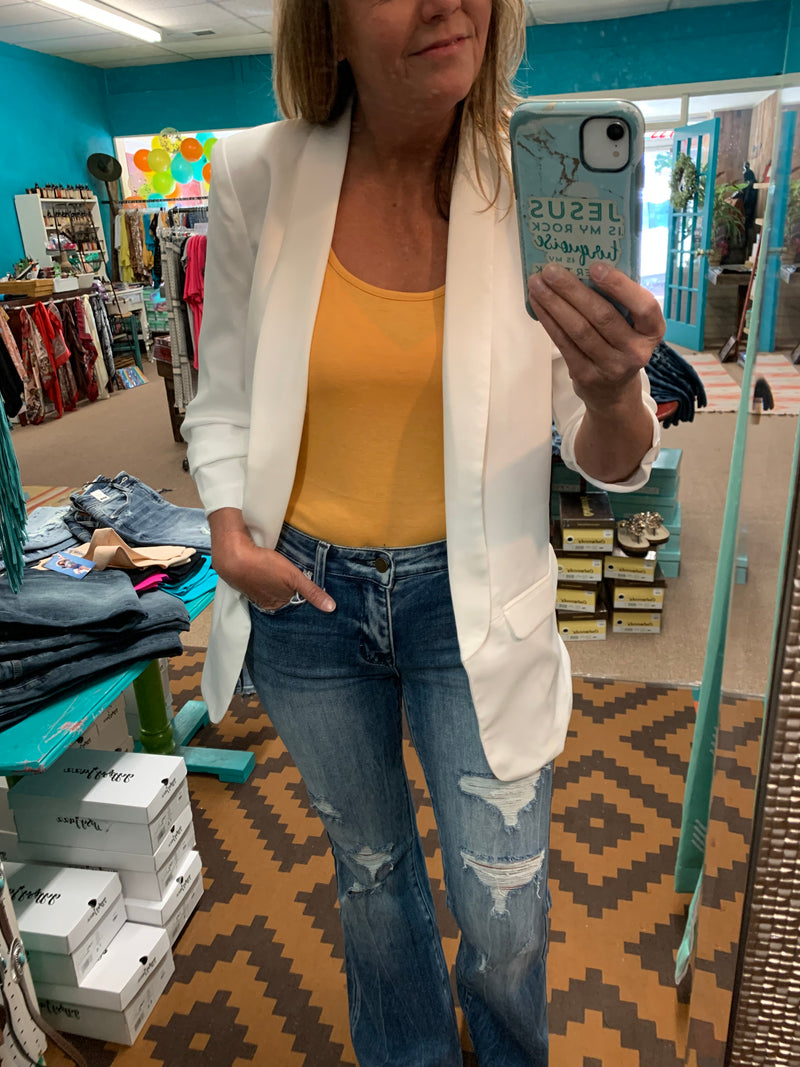 Off White open-front blazer with ruched 3/4 sleeves